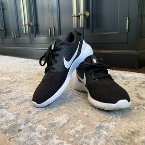 Nike Roshe G Women's Golf Shoe Size 6 (Black)